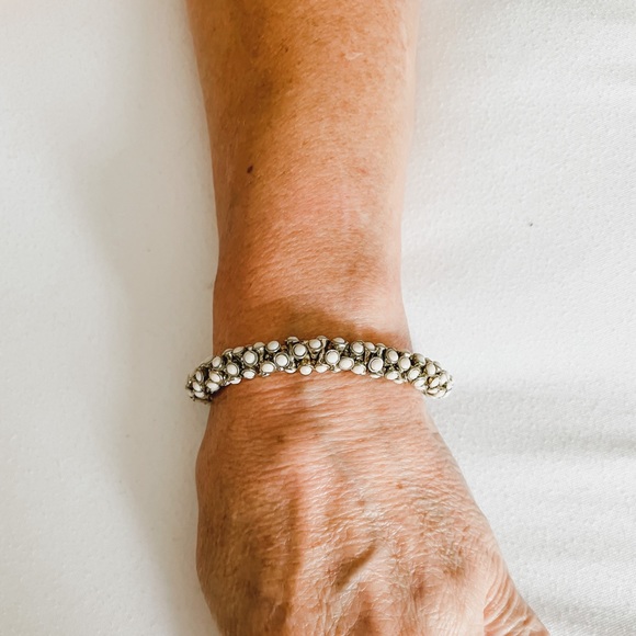 Fashion Bracelet with Magnetic Closure - Picture 5 of 6